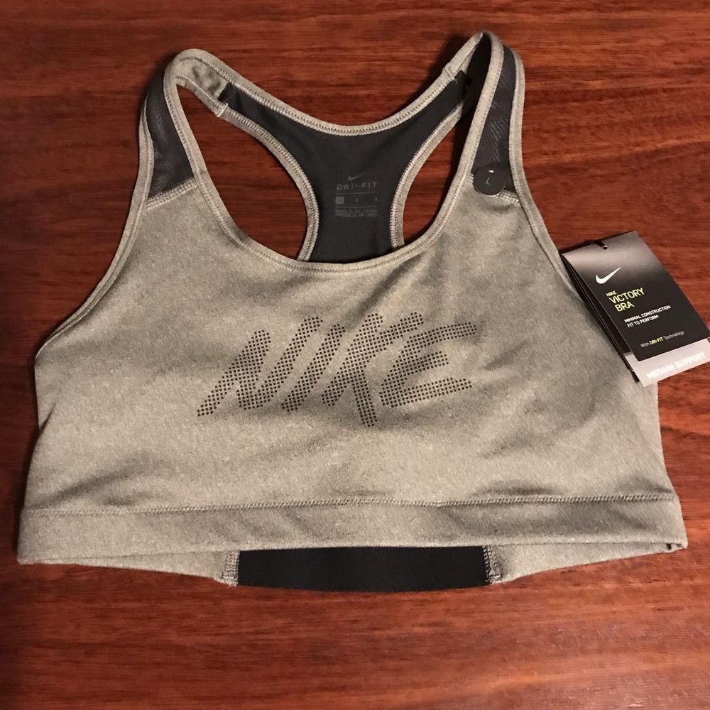 NWT Nike sports bra